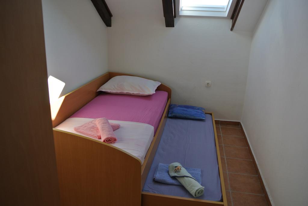 Kaprije Mistral Apartment Εξωτερικό φωτογραφία