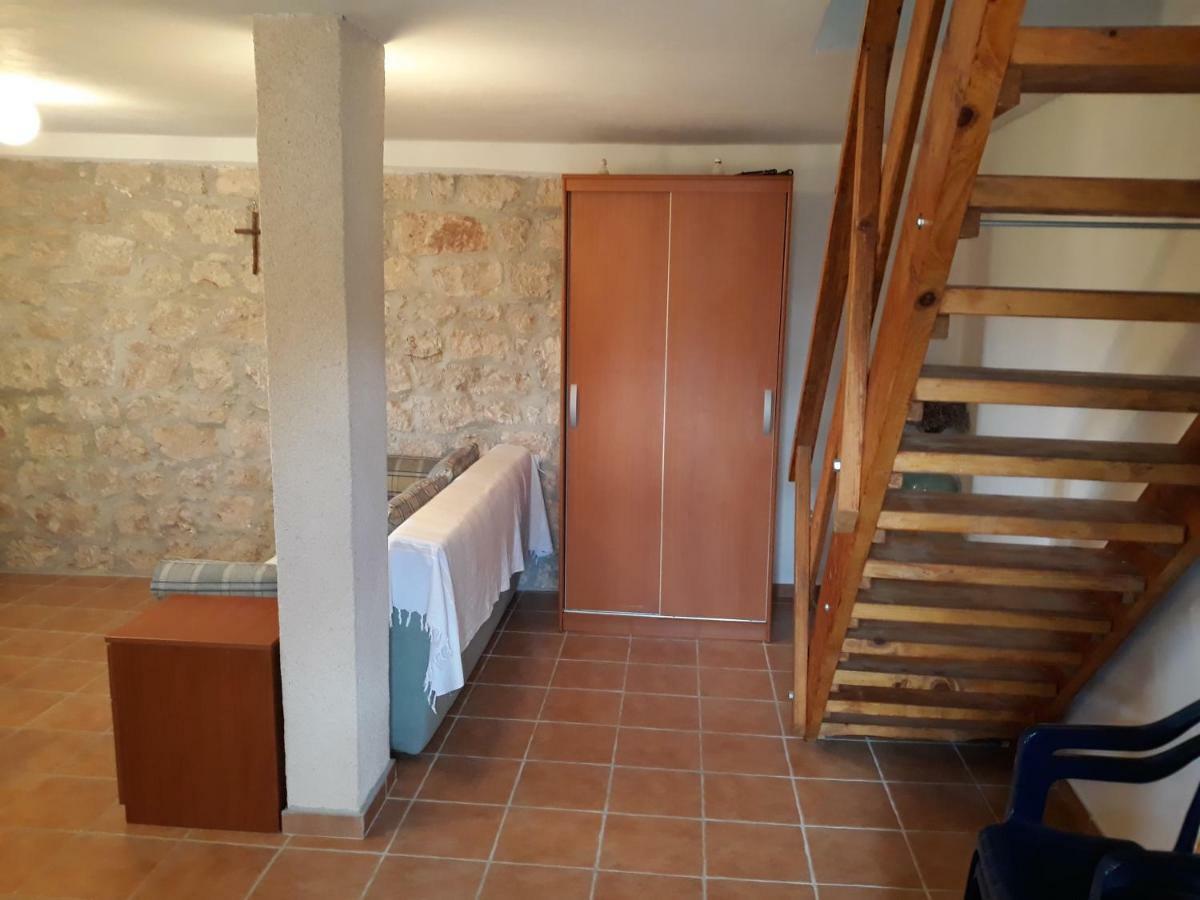 Kaprije Mistral Apartment Εξωτερικό φωτογραφία