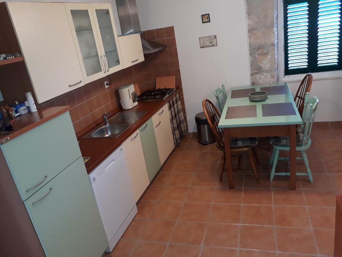 Kaprije Mistral Apartment Εξωτερικό φωτογραφία