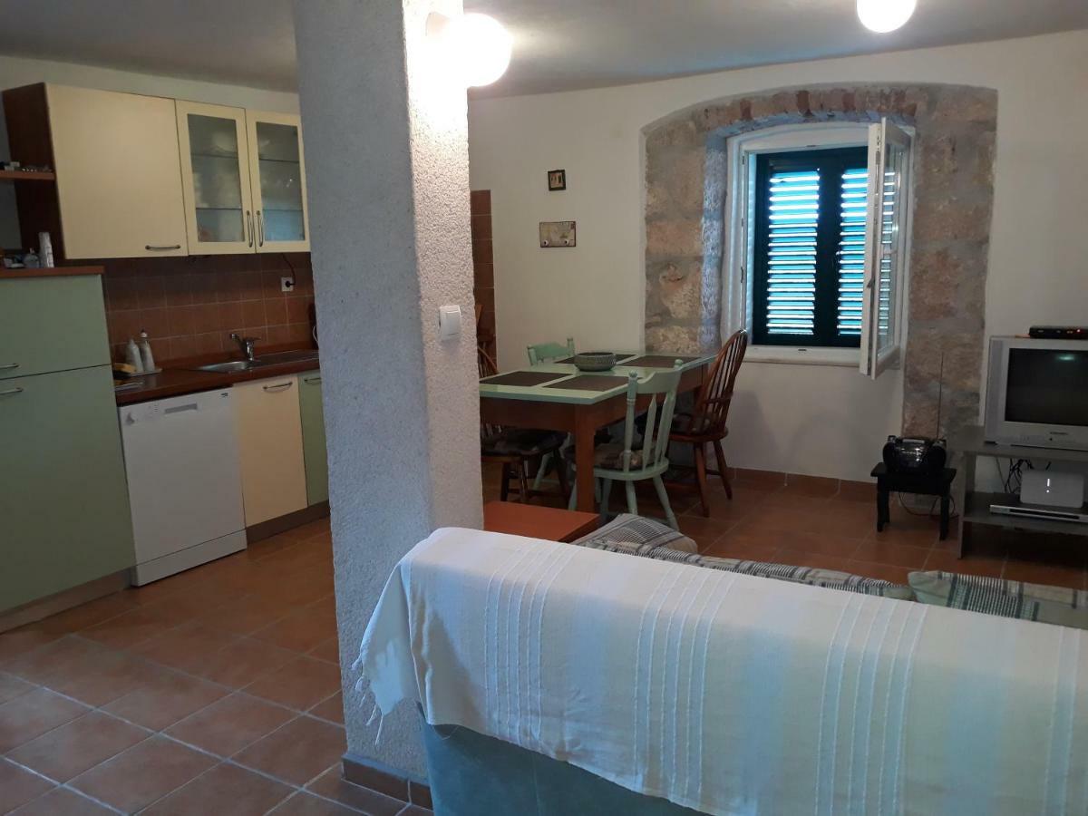 Kaprije Mistral Apartment Εξωτερικό φωτογραφία