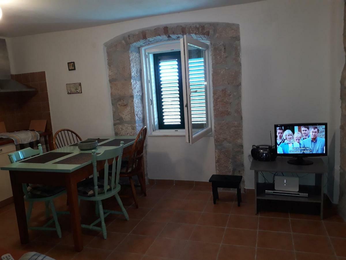 Kaprije Mistral Apartment Εξωτερικό φωτογραφία