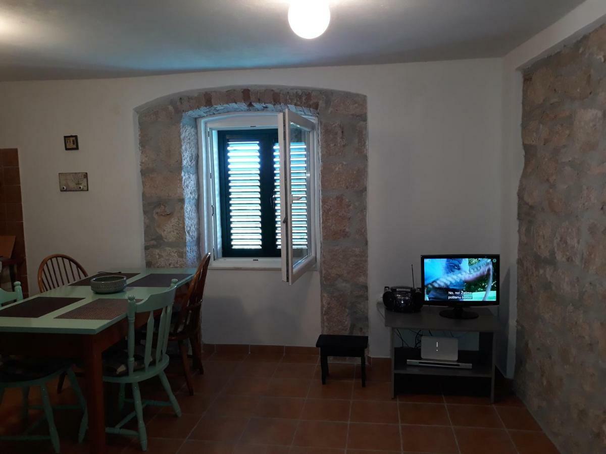 Kaprije Mistral Apartment Εξωτερικό φωτογραφία